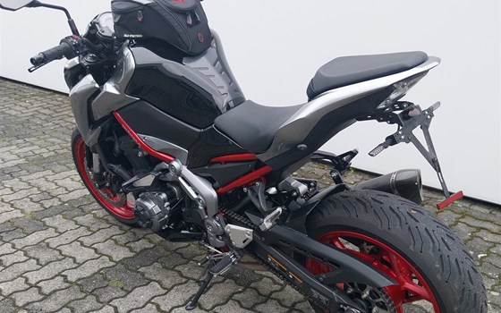 Gebrauchtmotorrad Kawasaki Z900 - Bild 3