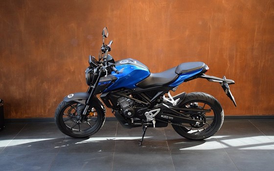 Gebrauchtmotorrad Honda CB125R - Bild 4