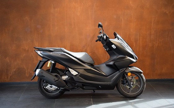 Gebrauchtmotorrad Honda PCX125 - Bild 3 Gebrauchtmotorrad Honda PCX125 - Bild 3