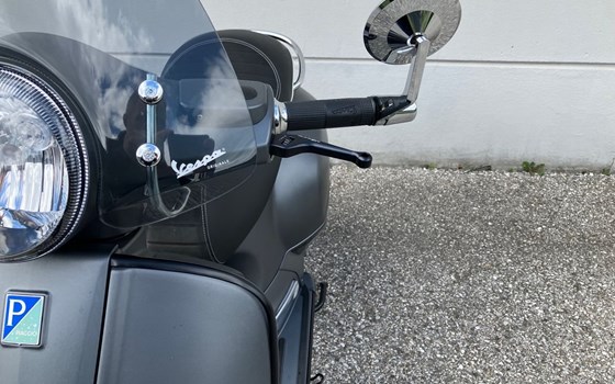Gebrauchtmotorrad Vespa GTS 300 i.e. Super Sport - Bild 11 Gebrauchtmotorrad Vespa GTS 300 i.e. Super Sport - Bild 11