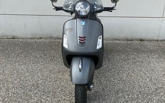 Gebrauchtmotorrad Vespa GTS 300 i.e. Super Sport - Bild 4 Gebrauchtmotorrad Vespa GTS 300 i.e. Super Sport - Bild 4