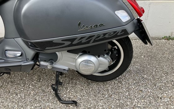 Gebrauchtmotorrad Vespa GTS 300 i.e. Super Sport - Bild 5 Gebrauchtmotorrad Vespa GTS 300 i.e. Super Sport - Bild 5