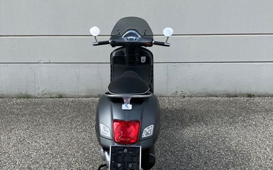 Gebrauchtmotorrad Vespa GTS 300 i.e. Super Sport - Bild 6 Gebrauchtmotorrad Vespa GTS 300 i.e. Super Sport - Bild 6