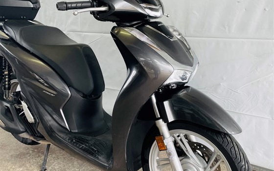 Gebrauchtmotorrad Honda SH150i - Bild 2