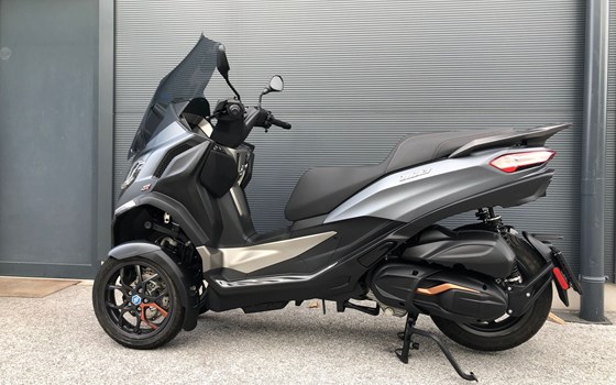 Gebrauchtmotorrad Piaggio MP3 530 HPE Exclusive - Bild 2 Gebrauchtmotorrad Piaggio MP3 530 HPE Exclusive - Bild 2