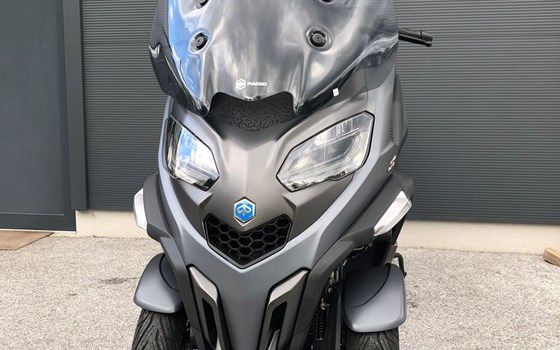 Gebrauchtmotorrad Piaggio MP3 530 HPE Exclusive - Bild 8 Gebrauchtmotorrad Piaggio MP3 530 HPE Exclusive - Bild 8