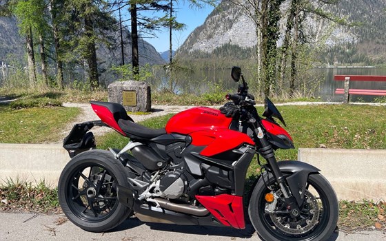 Gebrauchtmotorrad Ducati Streetfighter V2 - Bild 1 Gebrauchtmotorrad Ducati Streetfighter V2 - Bild 1