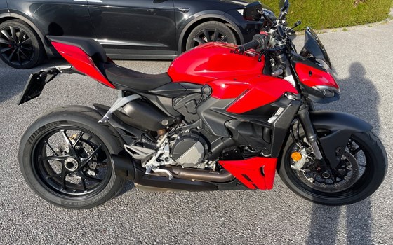 Gebrauchtmotorrad Ducati Streetfighter V2 - Bild 2 Gebrauchtmotorrad Ducati Streetfighter V2 - Bild 2