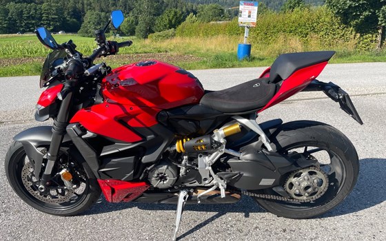Gebrauchtmotorrad Ducati Streetfighter V2 - Bild 3 Gebrauchtmotorrad Ducati Streetfighter V2 - Bild 3