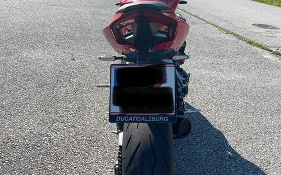 Gebrauchtmotorrad Ducati Streetfighter V2 - Bild 5 Gebrauchtmotorrad Ducati Streetfighter V2 - Bild 5