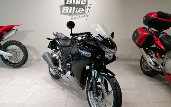 Gebrauchtmotorrad Honda CBR 250 R - Bild 1 Gebrauchtmotorrad Honda CBR 250 R - Bild 1