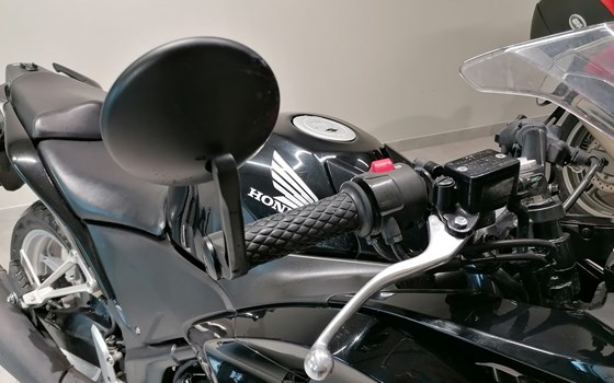 Gebrauchtmotorrad Honda CBR 250 R - Bild 3 Gebrauchtmotorrad Honda CBR 250 R - Bild 3