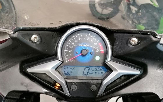 Gebrauchtmotorrad Honda CBR 250 R - Bild 6 Gebrauchtmotorrad Honda CBR 250 R - Bild 6