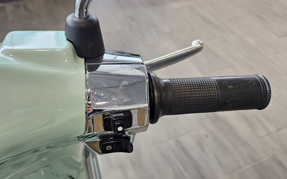 Gebrauchtmotorrad Vespa Sprint 50 4T - Bild 9