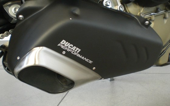 Gebrauchtmotorrad Ducati Streetfighter V4 S - Bild 13