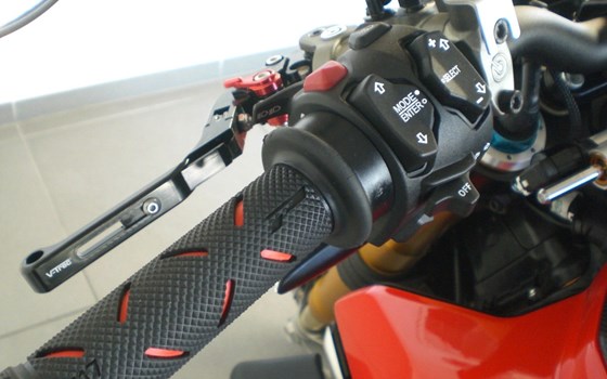 Gebrauchtmotorrad Ducati Streetfighter V4 S - Bild 23