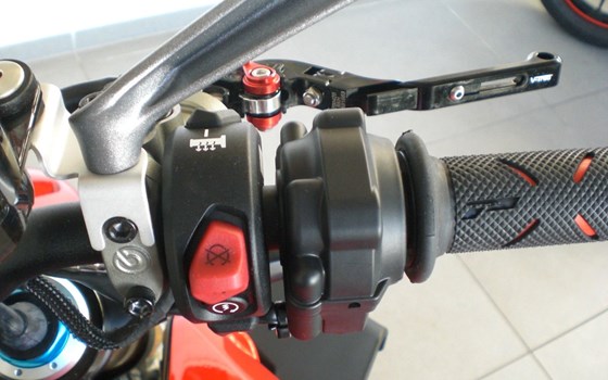 Gebrauchtmotorrad Ducati Streetfighter V4 S - Bild 24