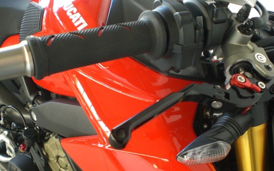 Gebrauchtmotorrad Ducati Streetfighter V4 S - Bild 5