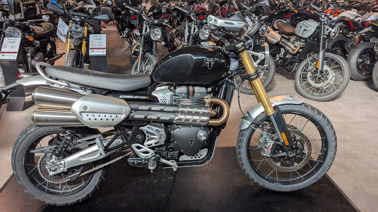 Triumph Scrambler 1200 XE 