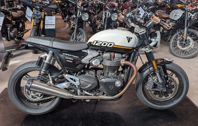 Triumph Speed Twin 1200