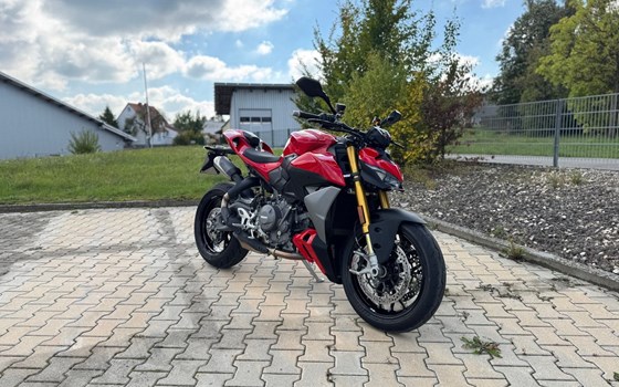 Gebrauchtmotorrad Ducati Streetfighter V2 S - Bild 1