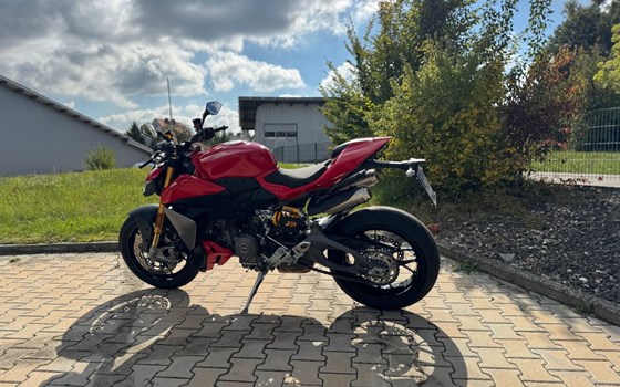 Gebrauchtmotorrad Ducati Streetfighter V2 S - Bild 7