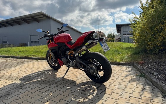 Gebrauchtmotorrad Ducati Streetfighter V2 S - Bild 8