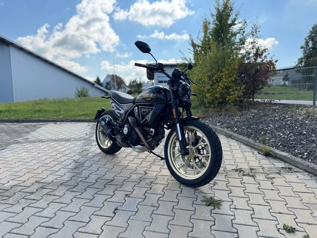 Gebrauchtfahrzeug Gebrauchtfahrzeug