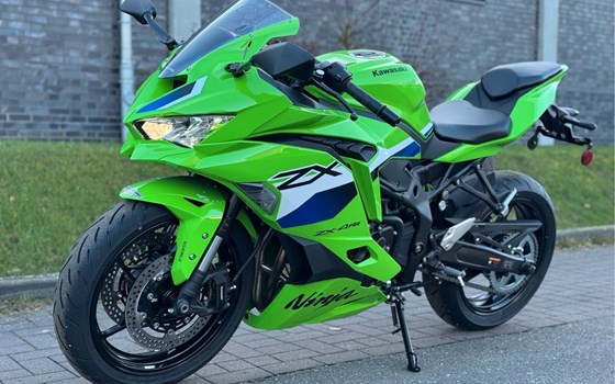 Neufahrzeug Kawasaki Ninja ZX-4RR - Bild 5