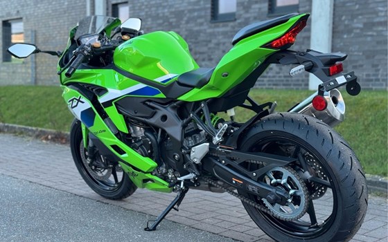 Neufahrzeug Kawasaki Ninja ZX-4RR - Bild 6