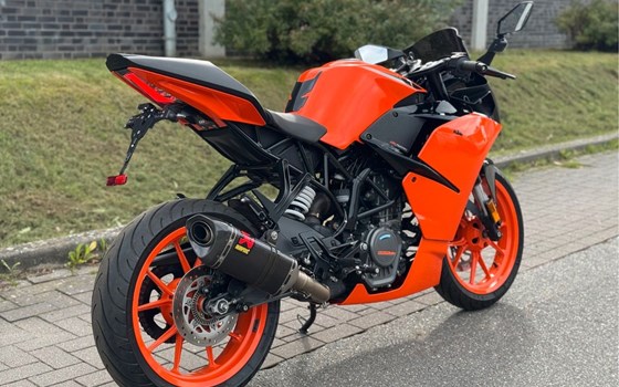 Gebrauchtmotorrad KTM RC 125 - Bild 3