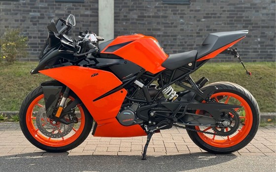Gebrauchtmotorrad KTM RC 125 - Bild 4