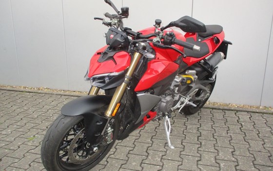 Gebrauchtmotorrad Ducati Streetfighter V2 - Bild 2