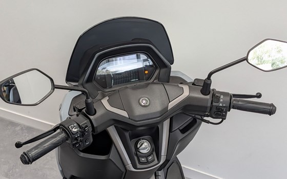 Gebrauchtmotorrad Yamaha NMAX 125 Tech MAX - Bild 5