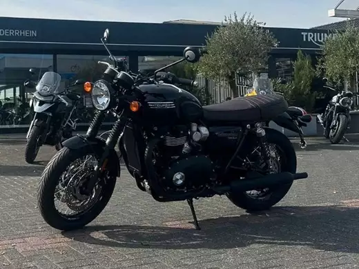 Triumph Bonneville T120 Black