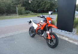 Neumotorrad KTM 125 SMC R