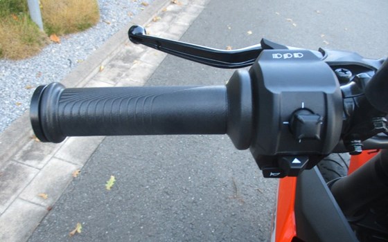 Neufahrzeug KTM 125 SMC R - Bild 11