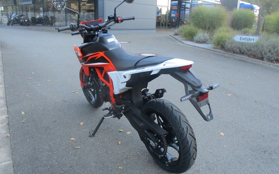 Neufahrzeug KTM 125 SMC R - Bild 6