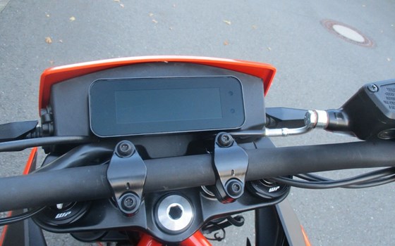 Neufahrzeug KTM 125 SMC R - Bild 9