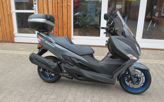 Gebrauchtmotorrad Suzuki Burgman 400 - Bild 2