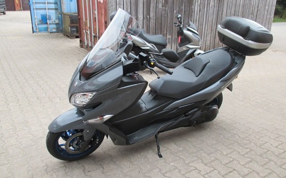 Gebrauchtmotorrad Suzuki Burgman 400 - Bild 6