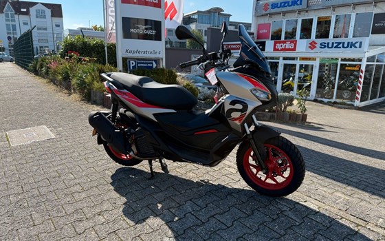 Gebrauchtmotorrad Aprilia SR GT Sport 200 - Bild 4
