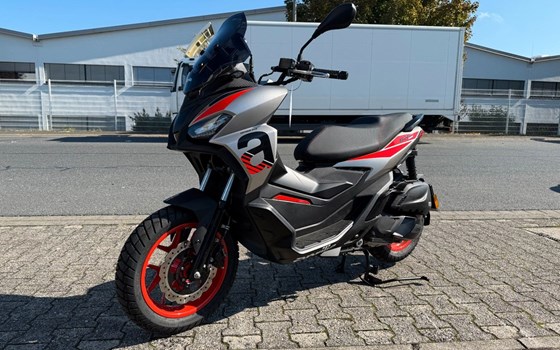 Gebrauchtmotorrad Aprilia SR GT Sport 200 - Bild 5