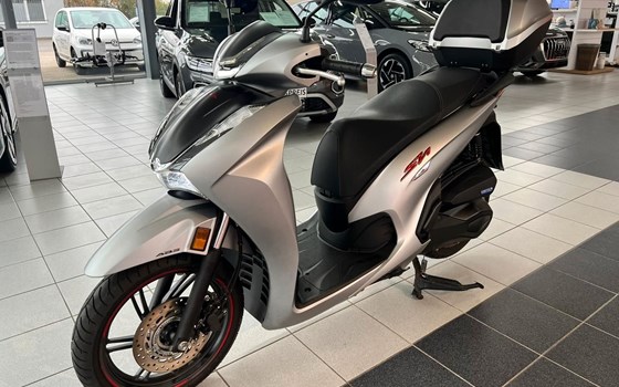 Gebrauchtmotorrad Honda SH350i - Bild 1