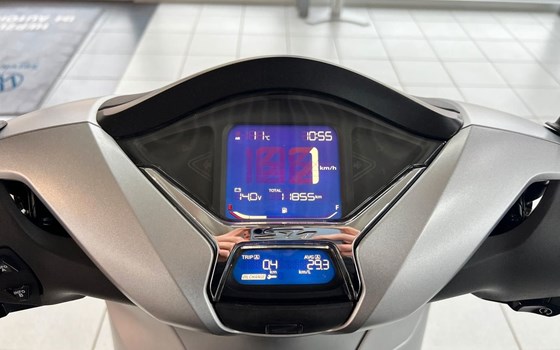 Gebrauchtmotorrad Honda SH350i - Bild 11