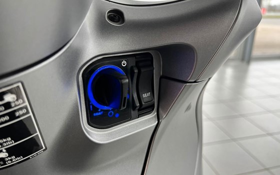 Gebrauchtmotorrad Honda SH350i - Bild 17