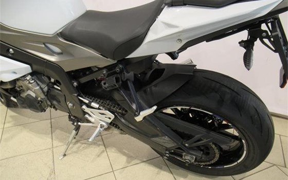 Gebrauchtmotorrad BMW S 1000 R - Bild 14 Gebrauchtmotorrad BMW S 1000 R - Bild 14