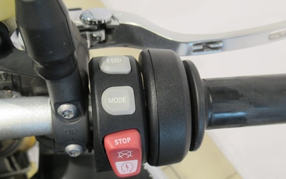 Gebrauchtmotorrad BMW S 1000 R - Bild 9