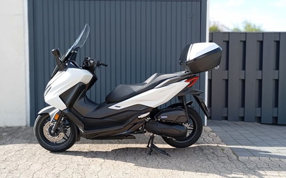 Gebrauchtmotorrad Honda Forza 125 - Bild 4