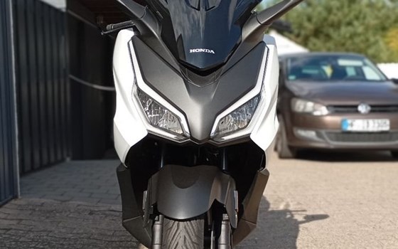 Gebrauchtmotorrad Honda Forza 125 - Bild 8